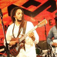 Julian Marley Performing live to promote the new range of headphones | Picture 112605